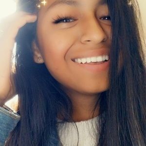 Meet your Posher, Itzel